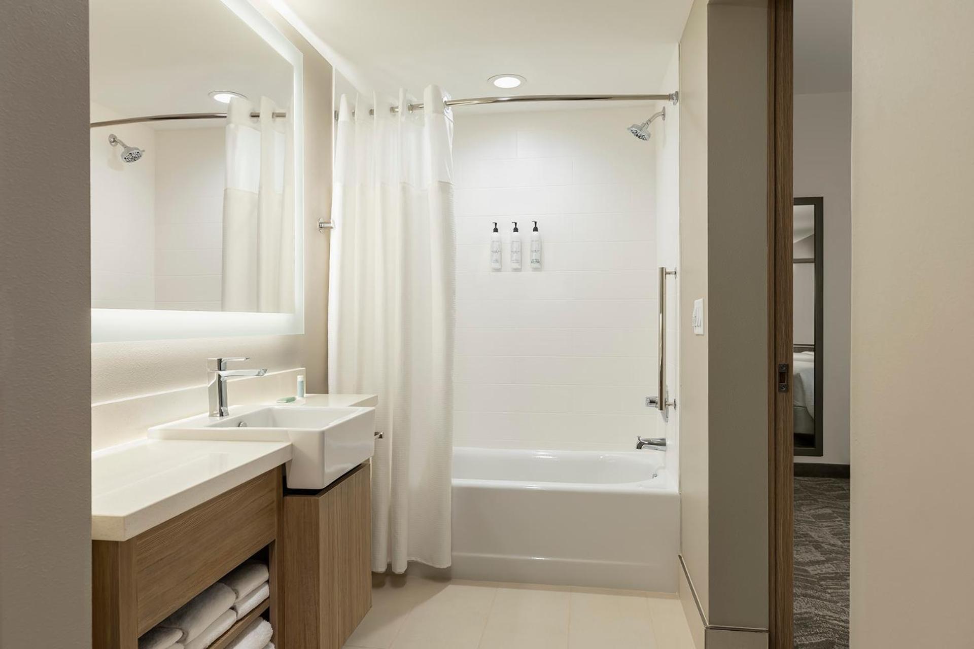 Springhill Suites By Marriott Fargo Rum bild